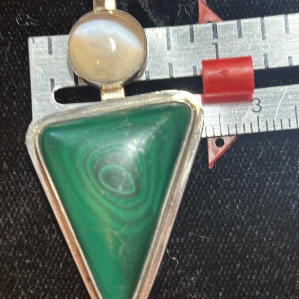 Handmade Sterling‎ Malachite and Mother of Pearl Signed Native American Pendant
